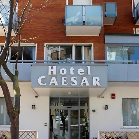 Hotel Caesar เปซาโร ภายนอก รูปภาพ