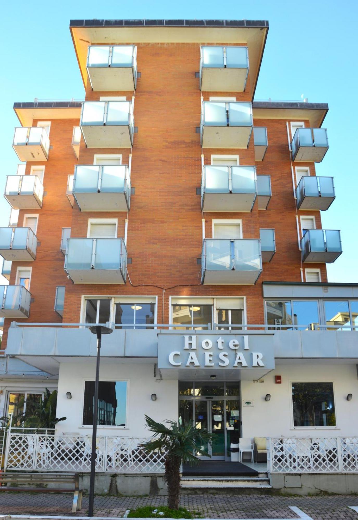 Hotel Caesar เปซาโร ภายนอก รูปภาพ