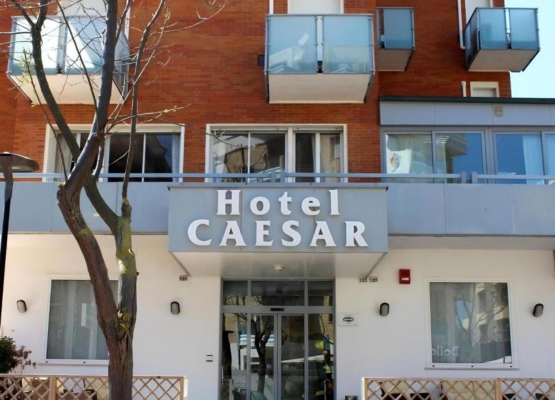 Hotel Caesar เปซาโร ภายนอก รูปภาพ